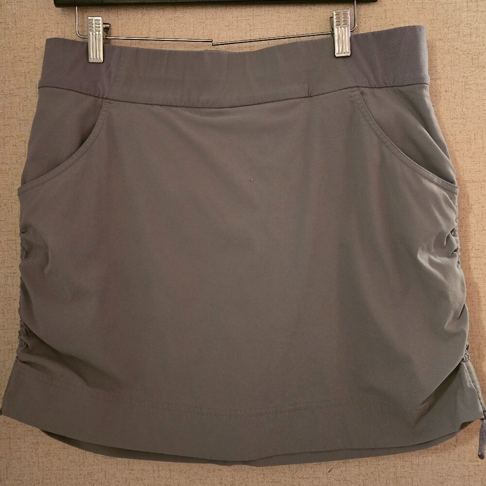 Ladies Grey Columbia Omni-Shield Skort Size XL